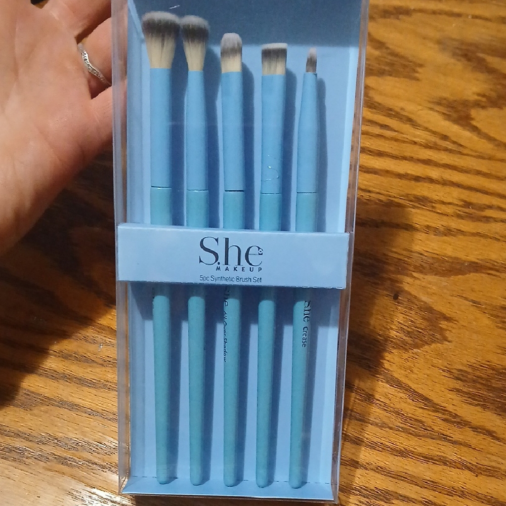 Make-Up Brushes
